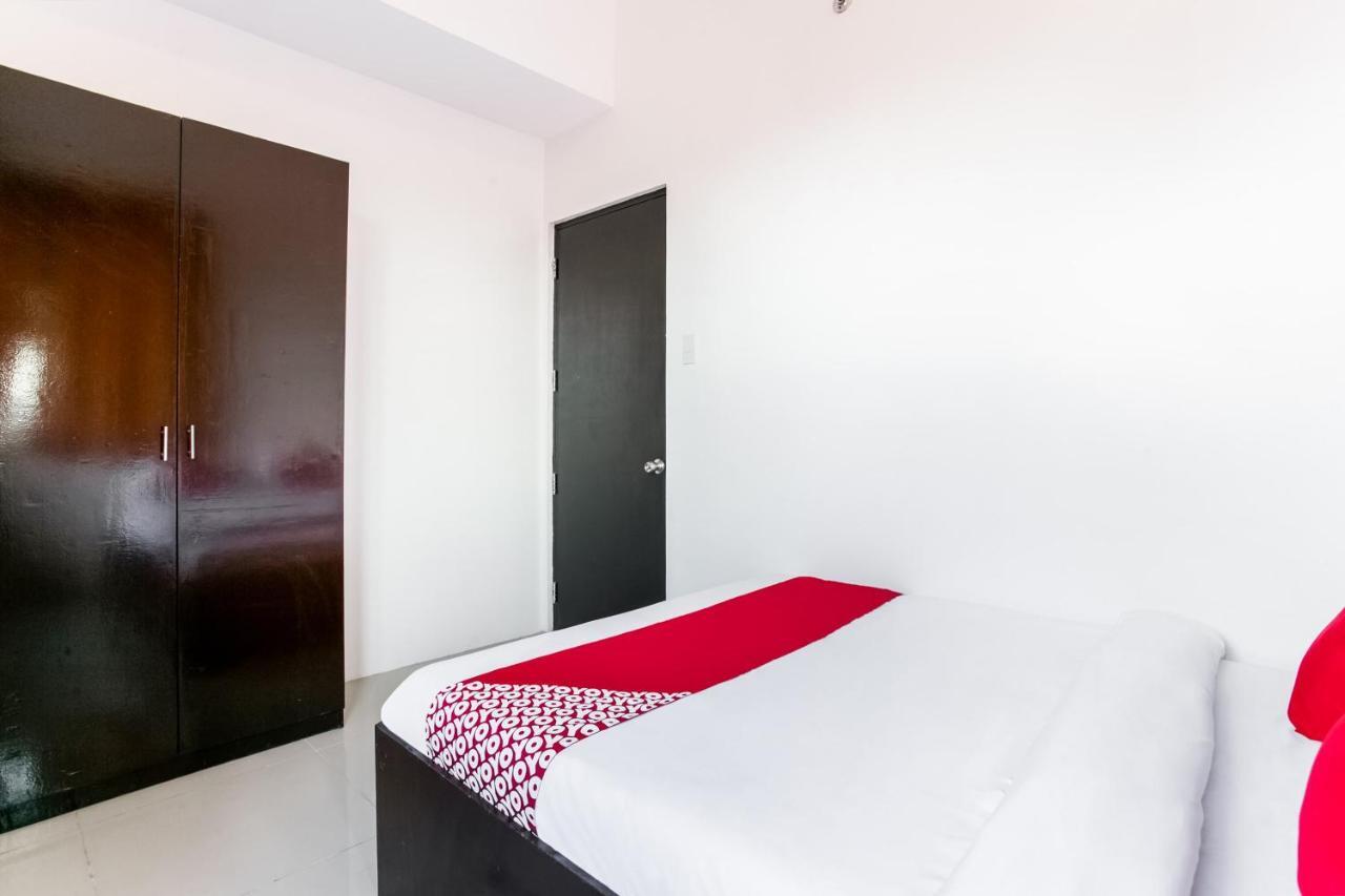 Oyo 505 Jardin Suites Манила Экстерьер фото